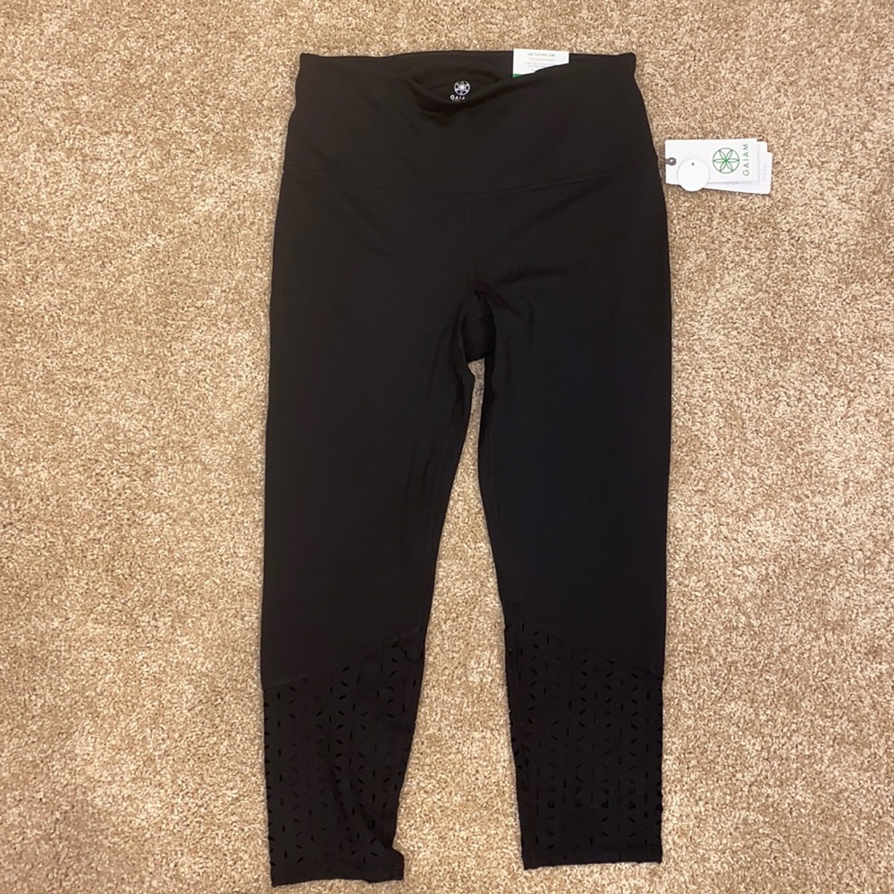 GAIAM high rise legging capri medium NWT